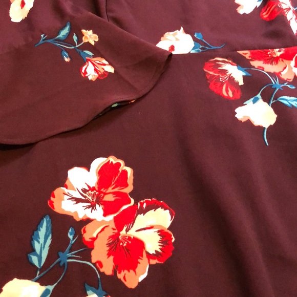 Purple floral dress with mini bell sleeve - Picture 5 of 5